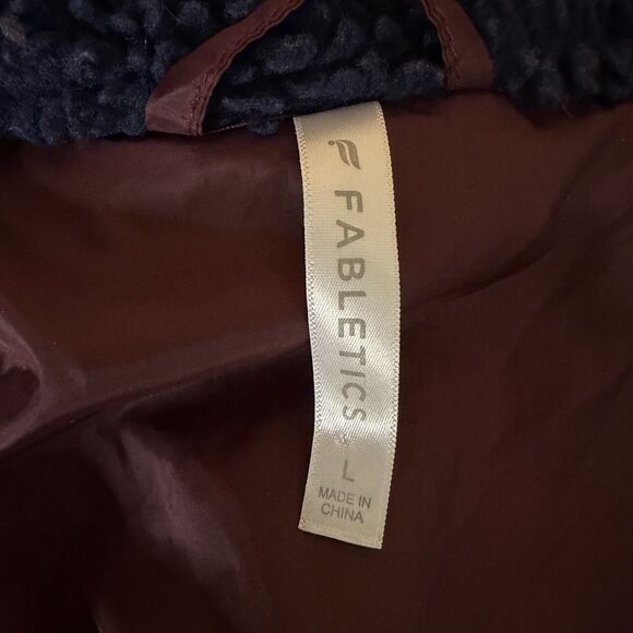 Fabletics Tahoe Teddy  Fleece Jacket Snap Front Camo Merlot Black Pink L bv - Picture 9 of 11
